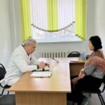 Мекеме басшысының кезекті ата — аналарды қабылдауы