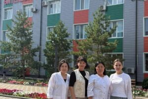 Детям Айтекебийского района оказана консультативная медицинская помощь
