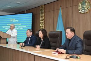 Жаңа Конституция — Ел болашағына бастар құқықтық бағдар